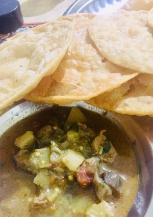 A picture of Puri bhaji.