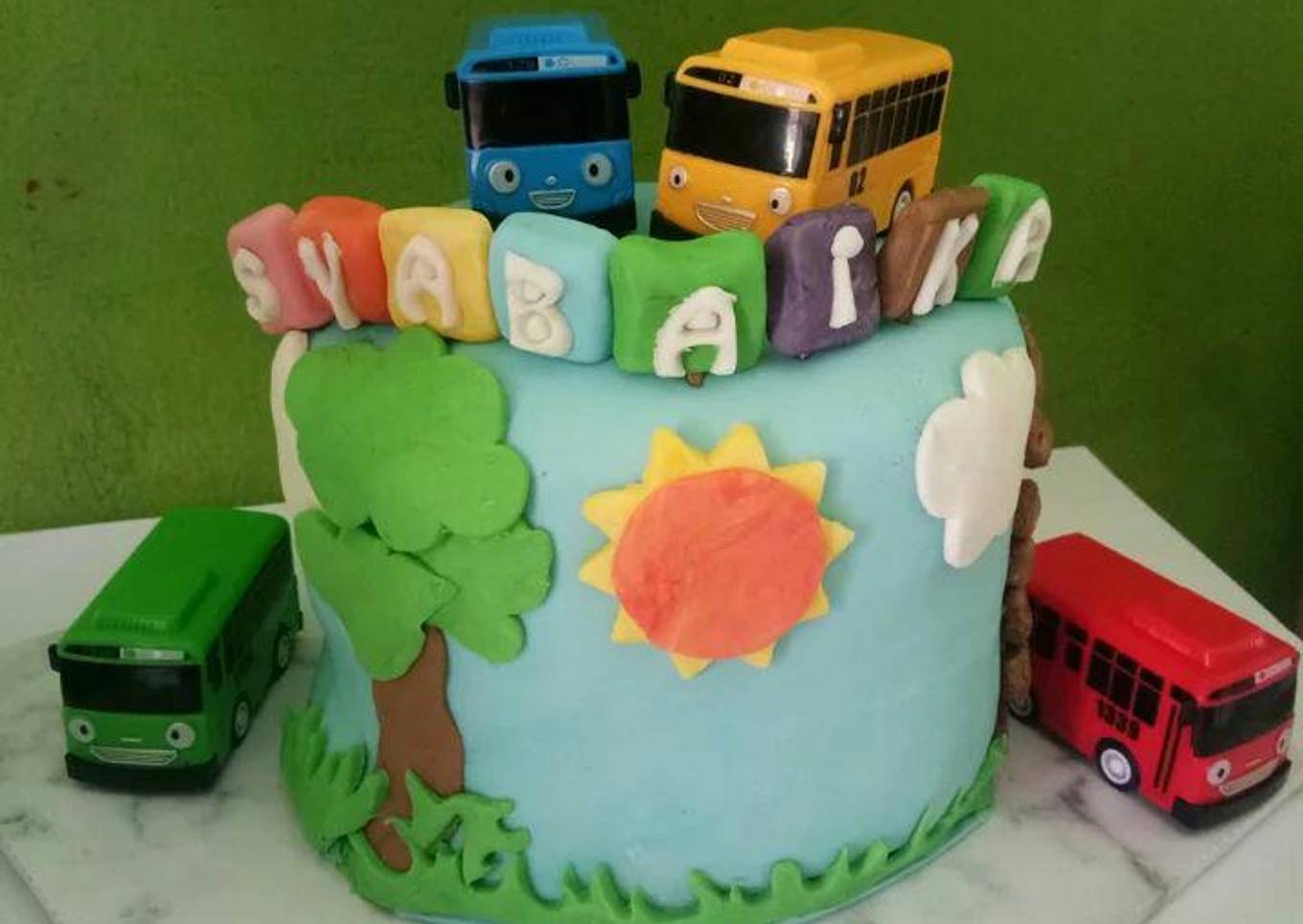 04. Kue Ulang Tahun Fondant
