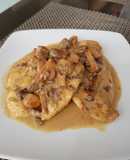 Pollo en salsa de Champiñones y hongos secos