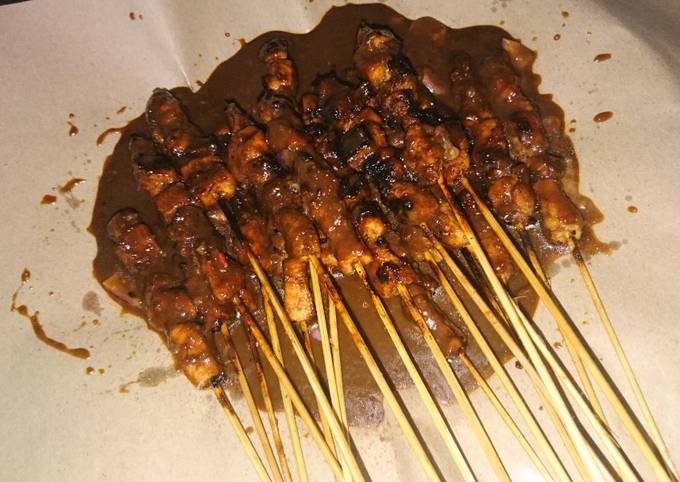 Standar Cara gampang membuat Sate Ayam + Sambal Kacang dijamin nagih banget