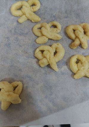 Una foto de Pretzels de queso keto