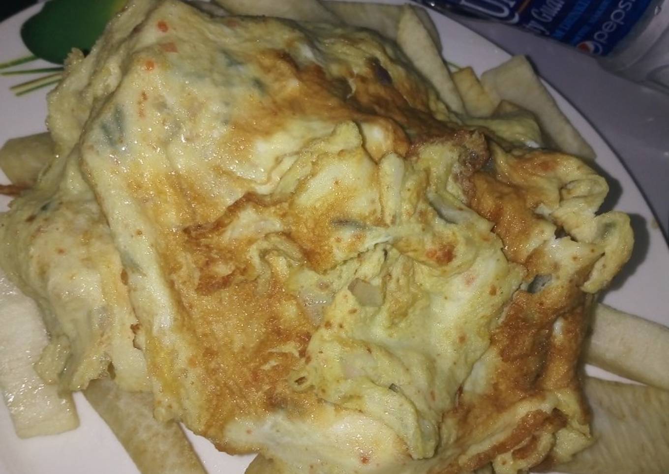 Fried Yam with Egg and Beverage Tea