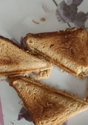 आलू के सैंडविच (aloo ke sandwich recipe in Hindi) रेसिपी मुख्य फोटो