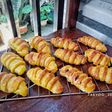Roti Isi Pisang Cokelat