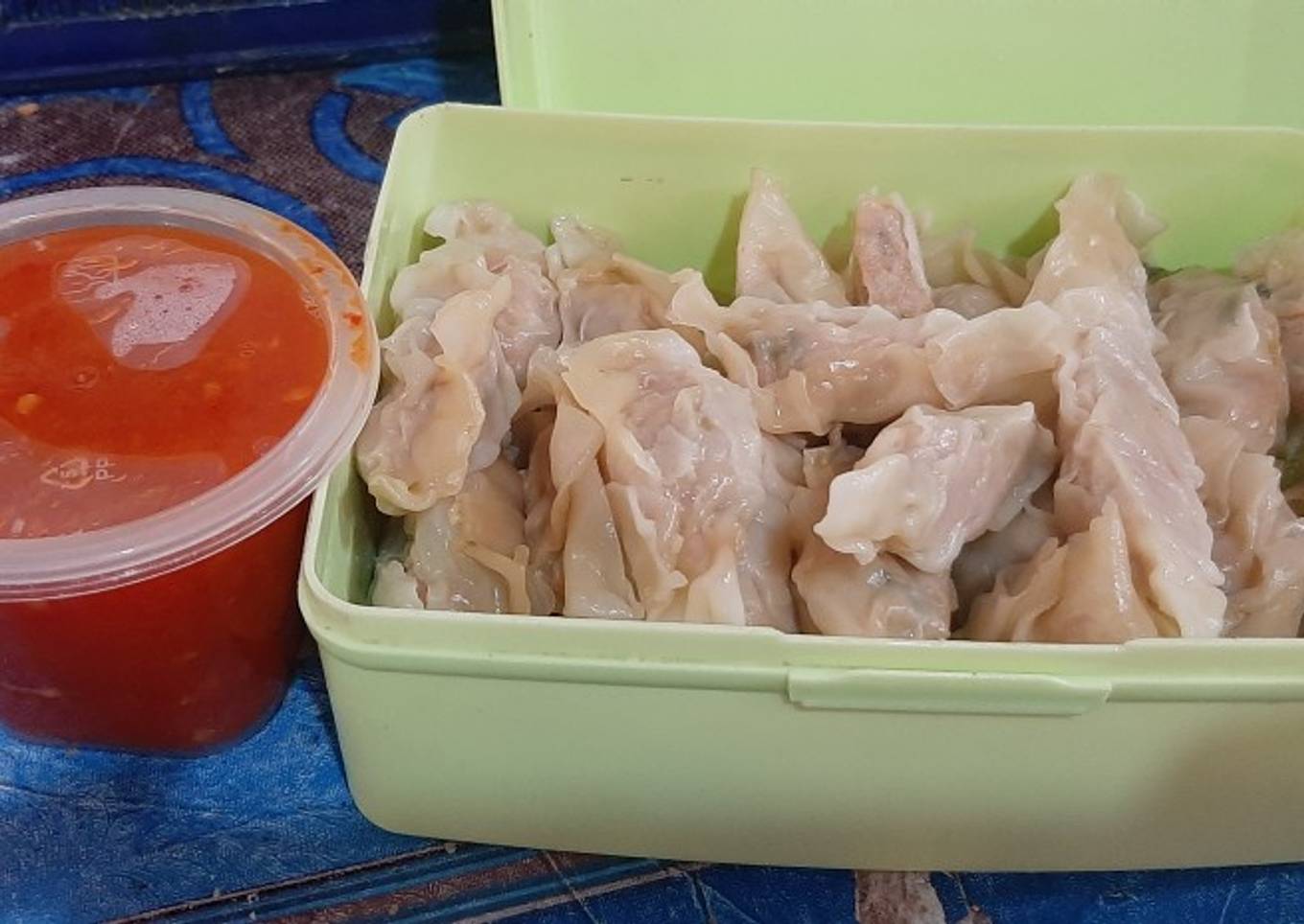 Kuotie ayam udang sawi putih saos pedas manis