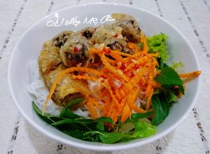 Hình của món Bún chả giò đơn giản.