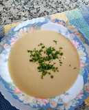 Vichyssoise (crema de ajo porro y papas)