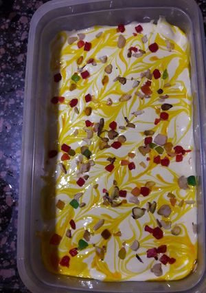 A picture of Mango ice cream.