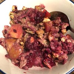 A picture of Baked oatmeal: autumn fruit - vegan.