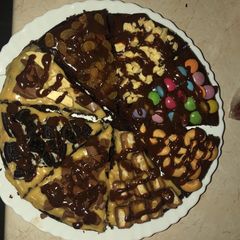A picture of Brownie pizza.