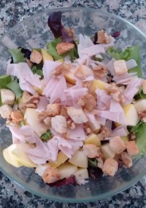 Foto principal de Ensalada de nueces y manzana