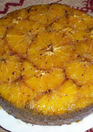 Foto principal de Bizcocho de naranja y polenta con sirope de naranja y clavo
