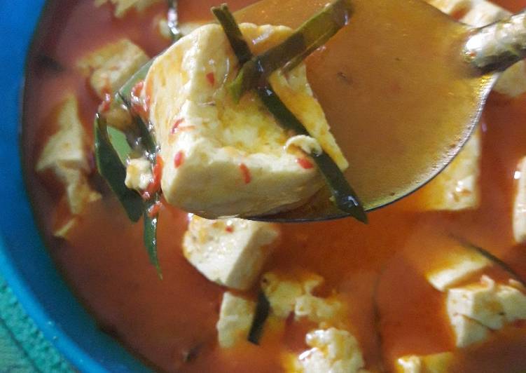 Cara Gampang Menyiapkan Sup tahu putih pedas yang Bikin Ngiler