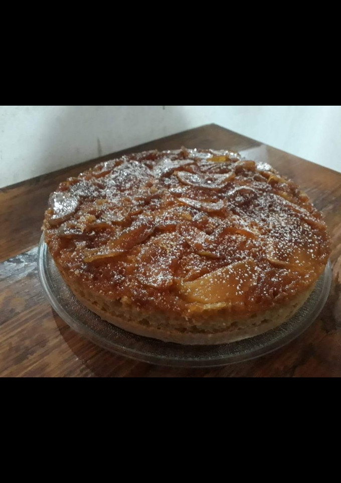 Una foto de Torta invertida de manzana❣