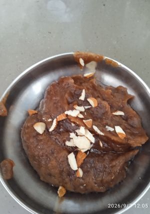 सिंघाड़े के आटा का हलुआ रेसिपी मुख्य फोटो