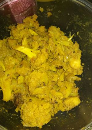 A picture of Gobhi aaloo.