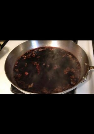A picture of Red Wine Reduction Sauce.