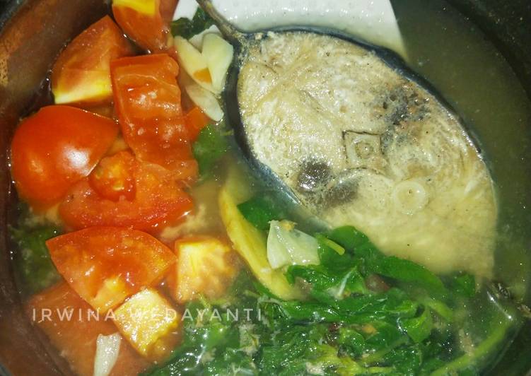 Resep Soup Ikan  Tongkol Kuah Kemangi oleh irwina weda 