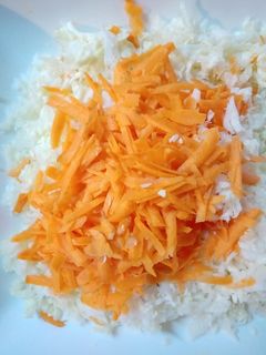 Una foto de Ensalada de repollo y zanahoria