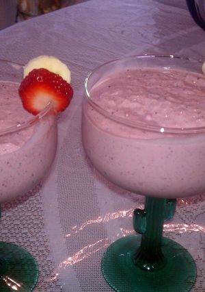 A picture of very easy and yummy smoothie.