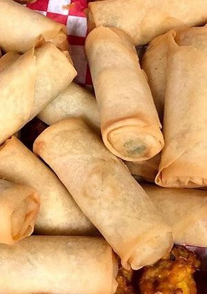 A picture of Spring rolls.