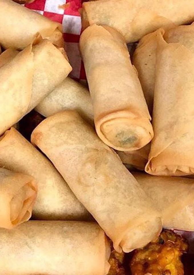 A picture of Spring rolls.
