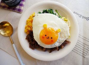 兒童版「小熊韓式牛肉拌飯」營養滿滿好美味。 的食譜成品照片