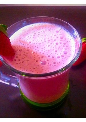 صورة لوصفة سموثي فروالة والموز🍌🍓