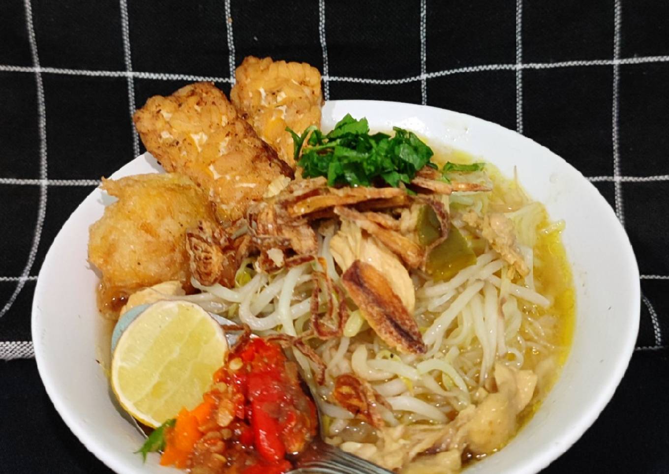 Soto Ayam Kuah Kuning