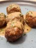 Albóndigas en salsa de almendras (Nota 10)