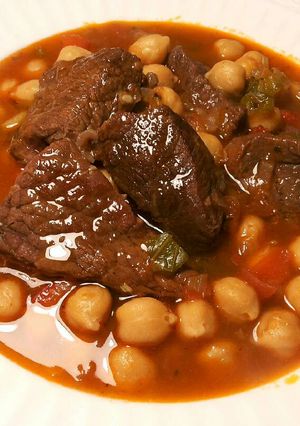 Foto principal de Garbanzos con ternera