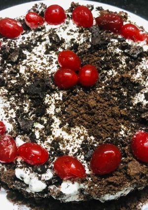 A picture of Eggless Black Forest cake.