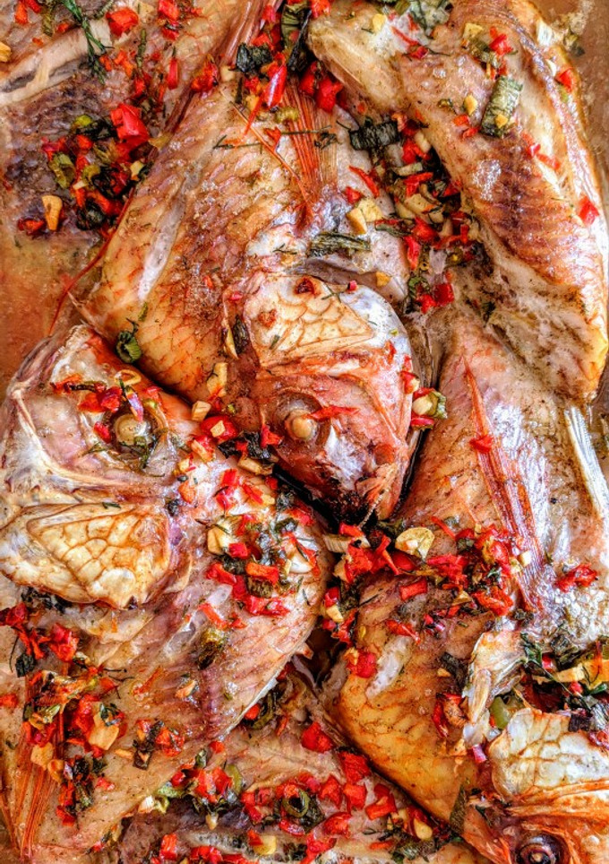Una foto de Mojarra al Horno