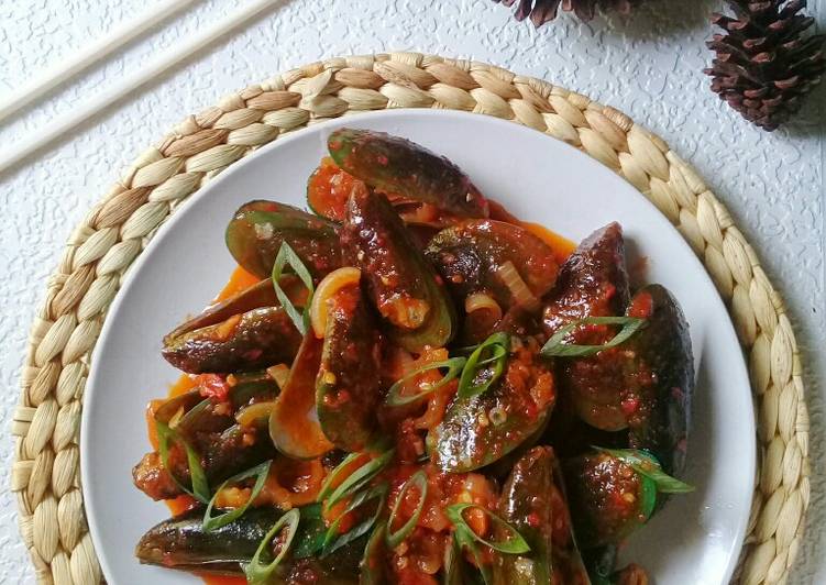 Resep Kerang ijo saus padang yang Menggugah Selera