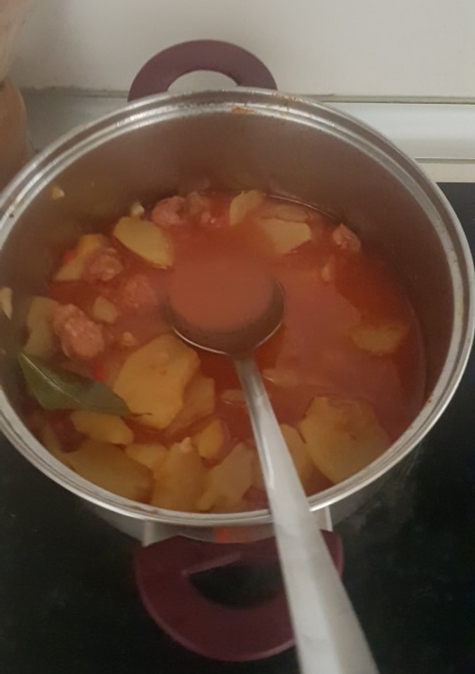 Una foto de Patatas a la riojana con chorizo