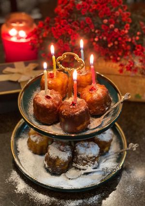 Hình của món Bánh Canelé.