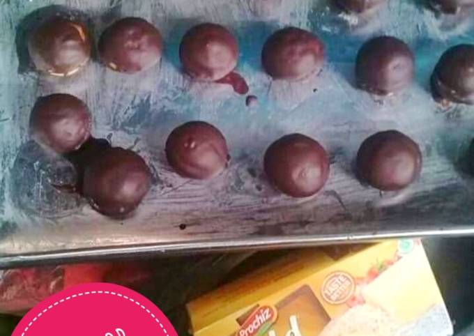 Cara Gampang Membuat Egg Drop Balut Cokelat Anti Gagal