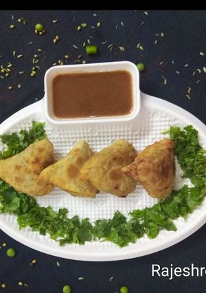 A picture of Samosa.