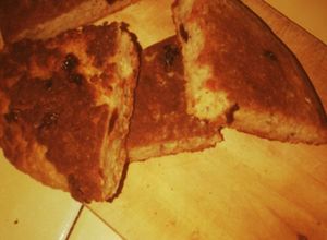 Una foto de Tortica de pan🥐🍞,, casera y muy práctica😇
