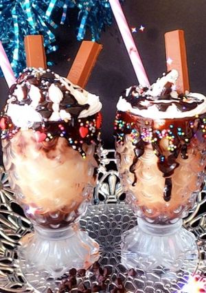 A picture of Dalgona Shake and KitKat Shake.