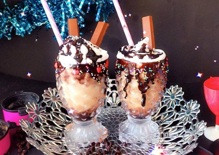 How to Make Award-winning Dalgona Shake and KitKat Shake