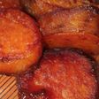 Batatas acarameladas para guarnición