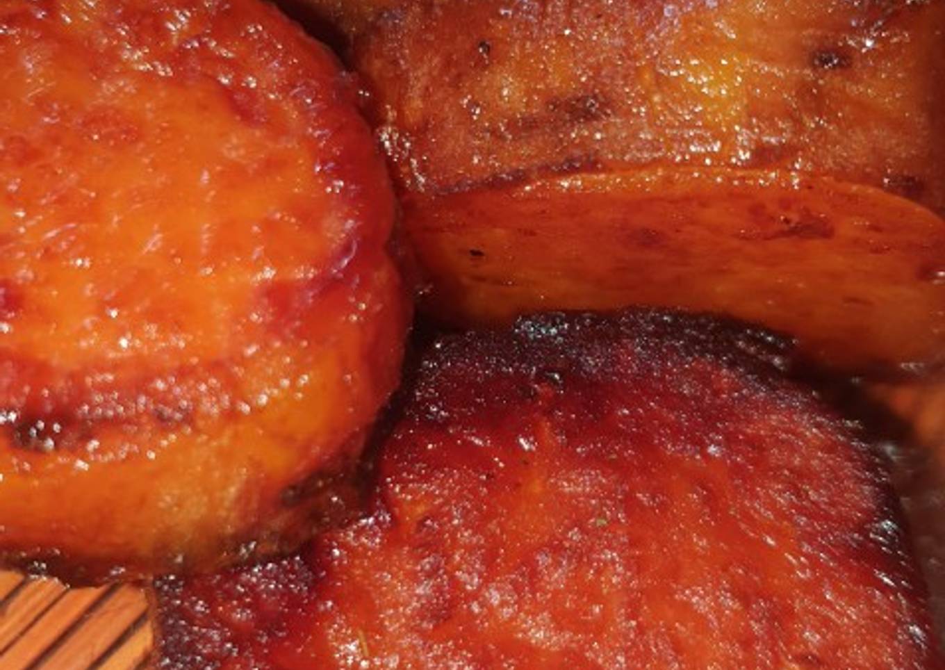 Batatas acarameladas para guarnición