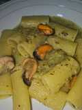 Rigatoni con Salsa de Calabacin y Mejillones