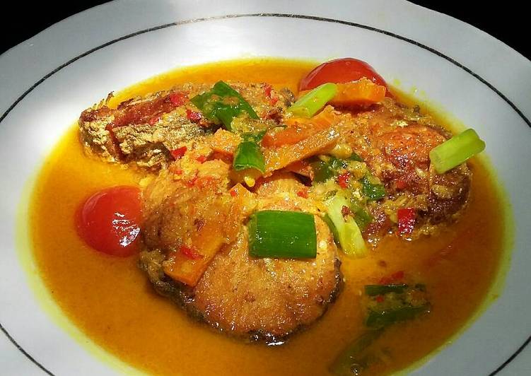Resep Ikan Patin Bumbu Kuning 🐟🐟 yang nikmat Untuk Jualan