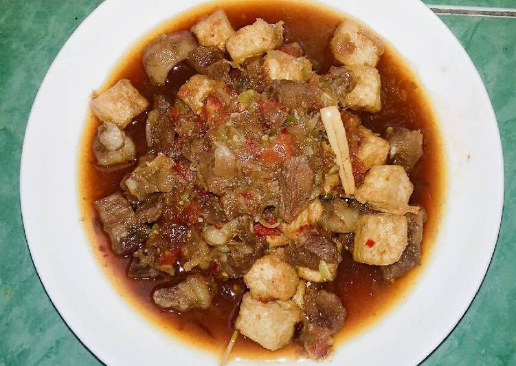 Semur daging dan tahu kuah gurih