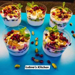 A picture of Pomegranate Pistachio Greek Yogurt Parfait:.