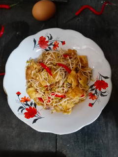 Foto resep Dadar Telur Cah Tauge
