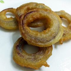 A picture of Beer Batter Onion Ring.