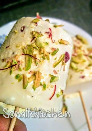 A picture of Kesar Pista kulfi.